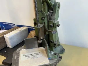 BEIER, machine à arrondir les angles
