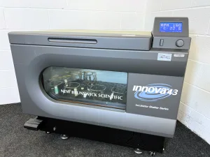 New Brunswick Innova 43 Incubator Shaker