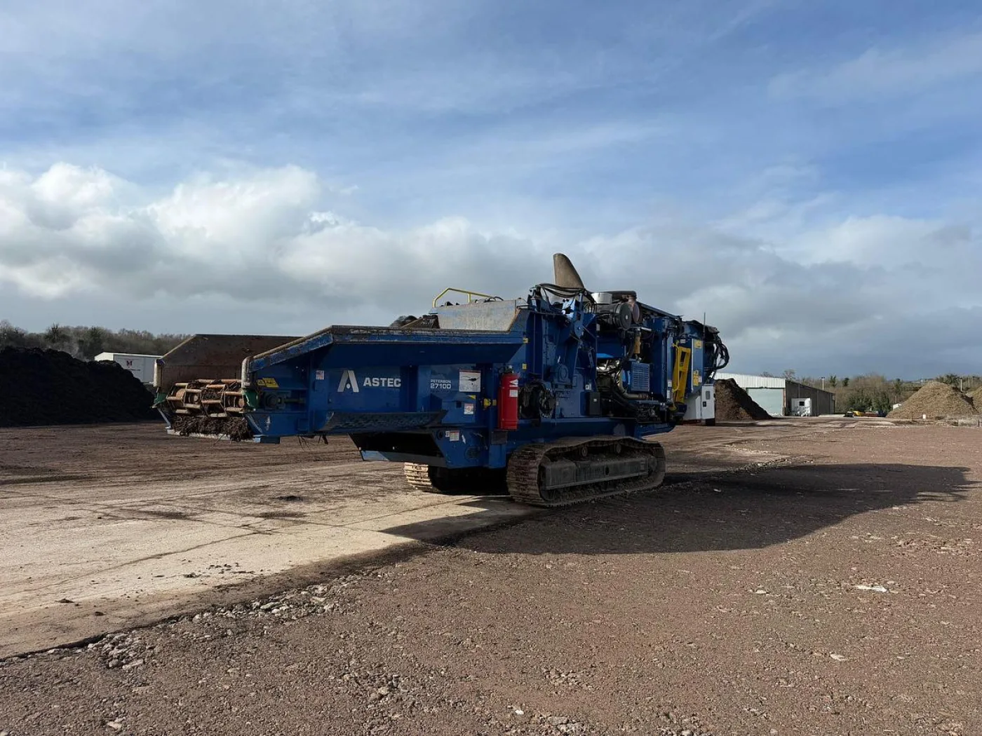 2021 Peterson 2710D Tracked Horizontal Grinder Shredder - 3