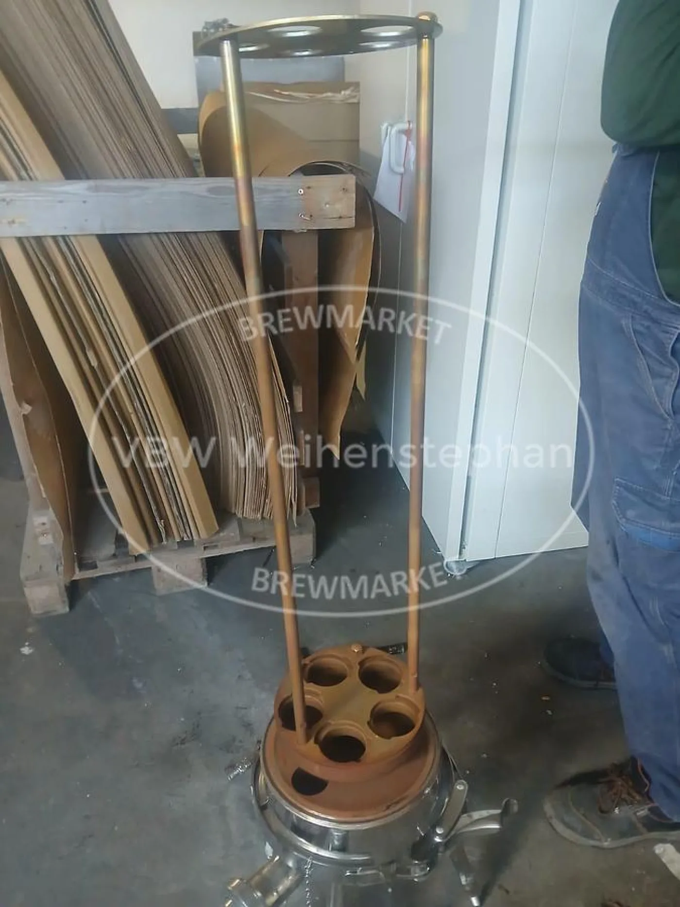 Candle filter housing - 2