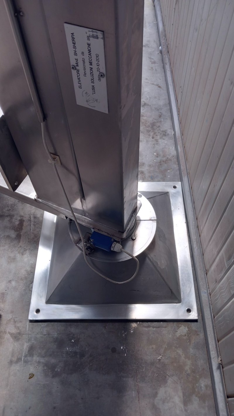 ELEVATORE A COLONNA – PACKSERVICE – MOD. SH SHERPA