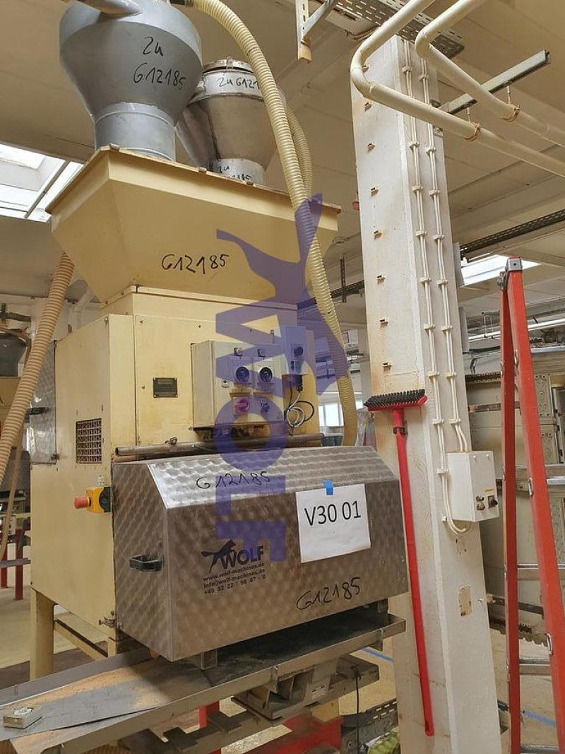 Nusskernschneidemaschine PEHA - Type H1-04-03-600 mit ca. 600 mm Arbeitsbreite