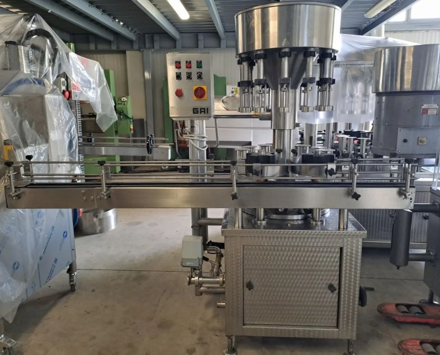 STAINLESS STEEL FILLER MACHINE GAI 12 VALVES, TO SLIGHT DEPRESSION, SECOND HAND MACHINE - 1