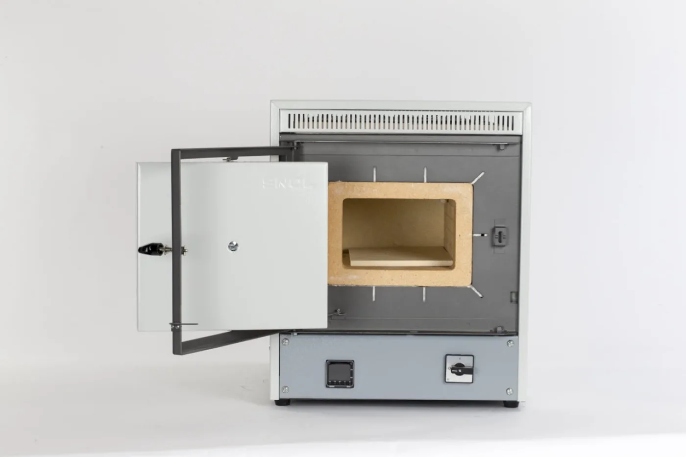 Snol 7.2 LSC01 Ceramic Chamber Furnace - 1