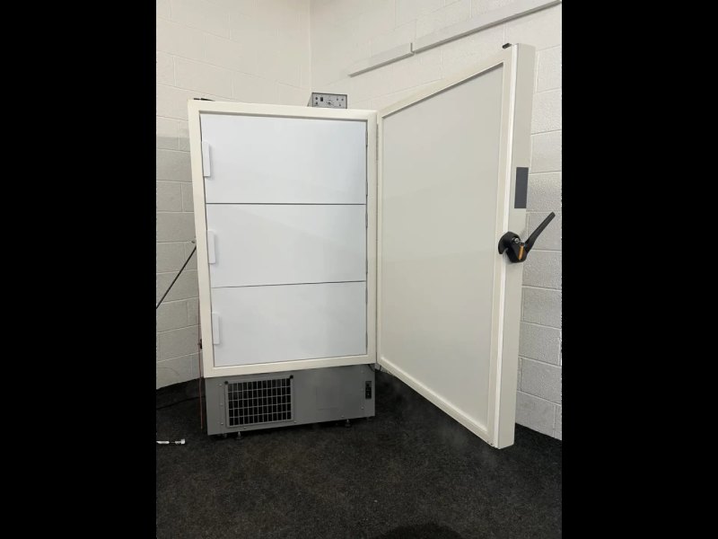 New Brunswick Innova U725G-86 ULT Freezer