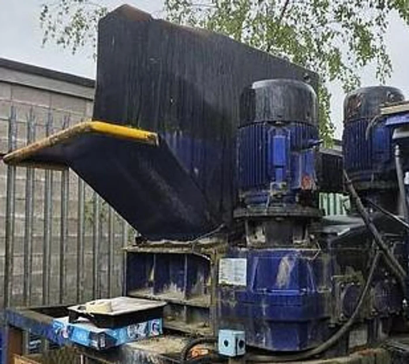2004 Satrind Tech K7/30 Three-Shaft Shredder - 5