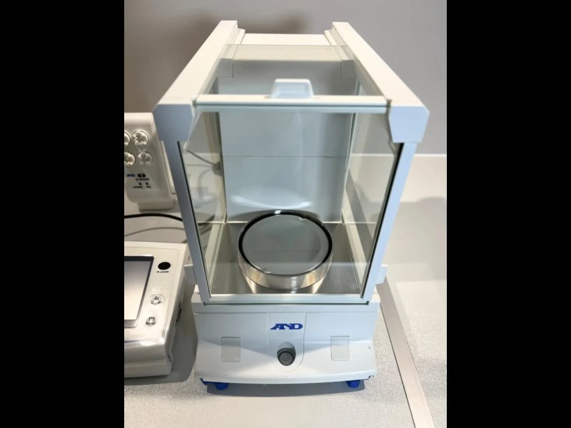 A&D Semi Micro Balance BA-225TE