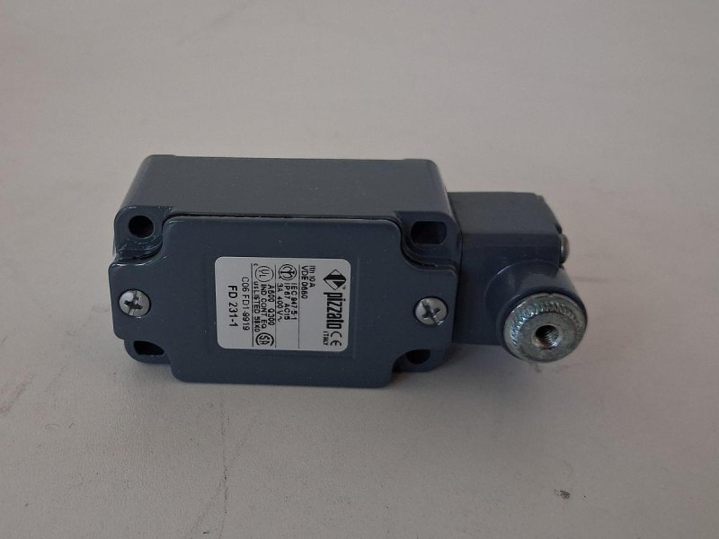 Pizzato FD231-1 Positionsschalter