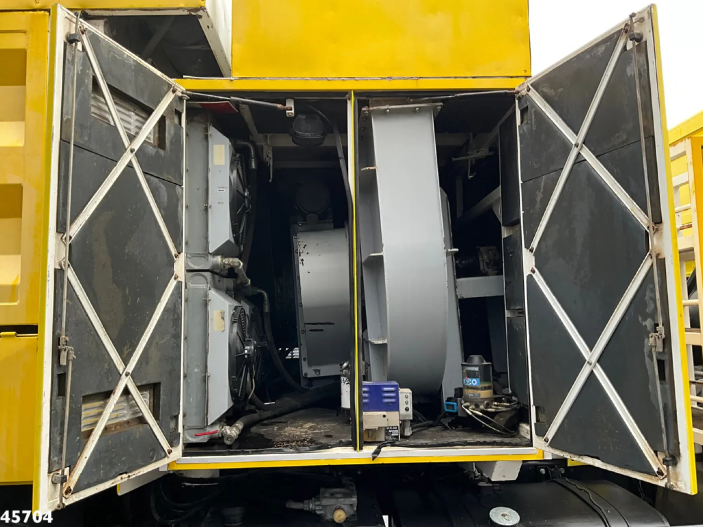 MAN TGS 33.480 6x4 MTS Saugbagger 8 m³ - 8