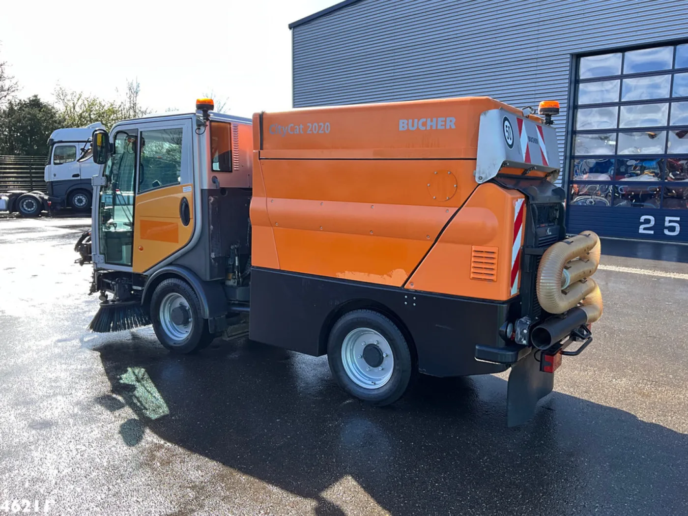 Bucher Citycat 2020 with 3-rd brush - 6
