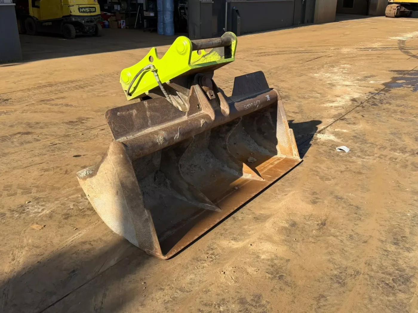 OilQuick Tiltbucket OQ70 – 55 - 2