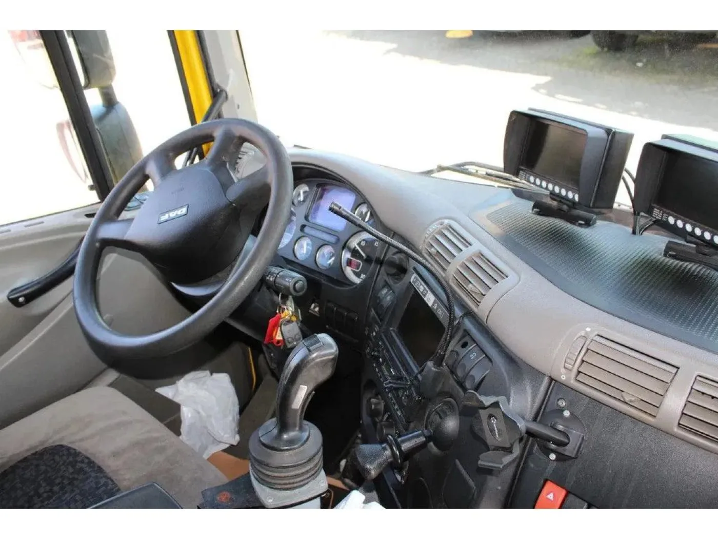 DAF Cf 75 .310 + 6X2 Steering - 8