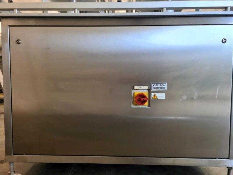 ALIMENTATORE TAPPI