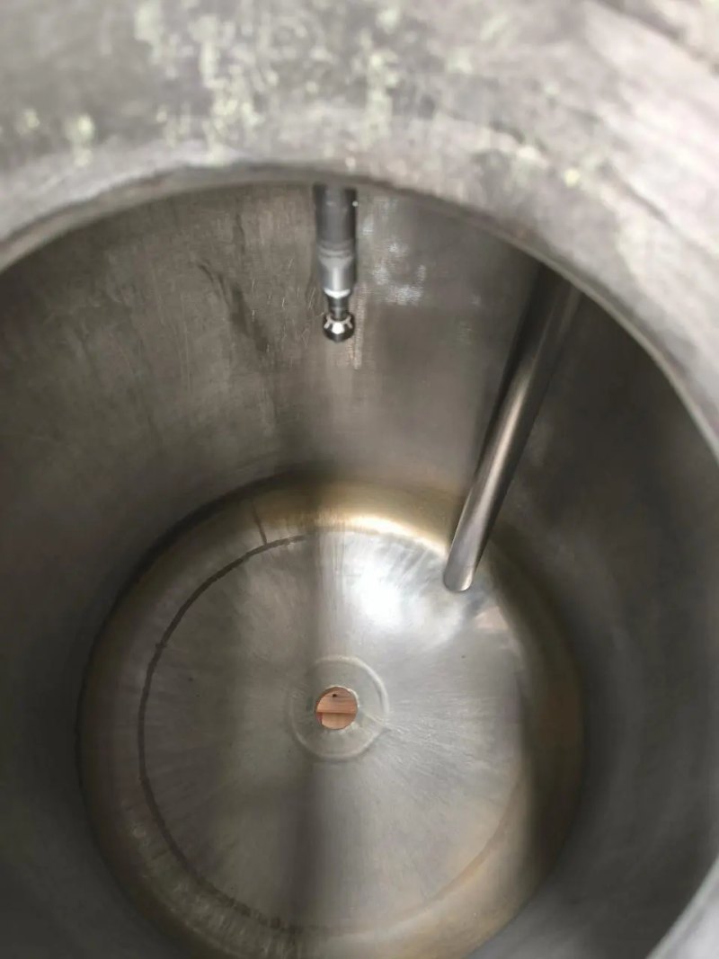STAINLESS STEEL TANK 550 LITERS KOEHLER BOSSHARDT WITH SLEEVE