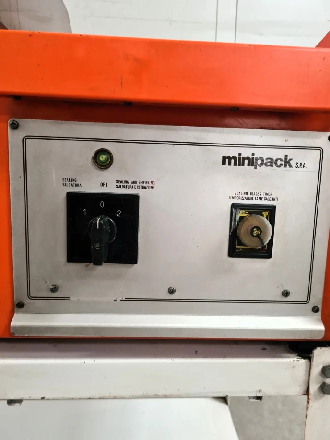 CONFEZIONATRICE TERMORETRAIBILE – MINIPACK TORRE – MOD. FM75 - 5