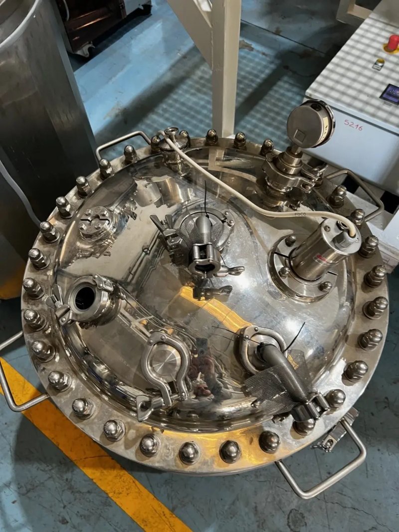 USED 316L STAINLESS STEEL ASEPTICAL REACTOR 130 LITERS WITH JACKET AND HEAT INSULATION