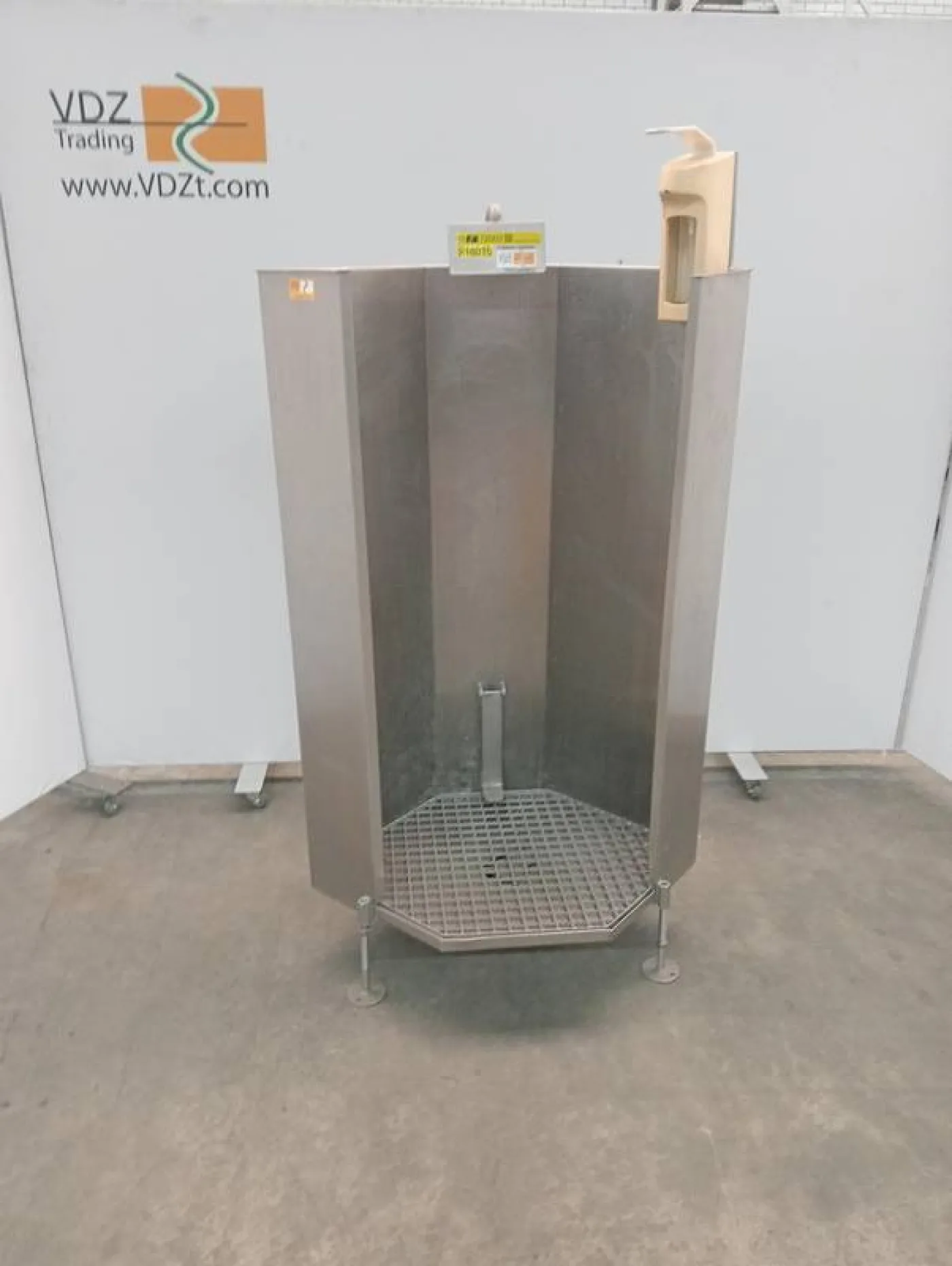 Apron wash cabinet - 6