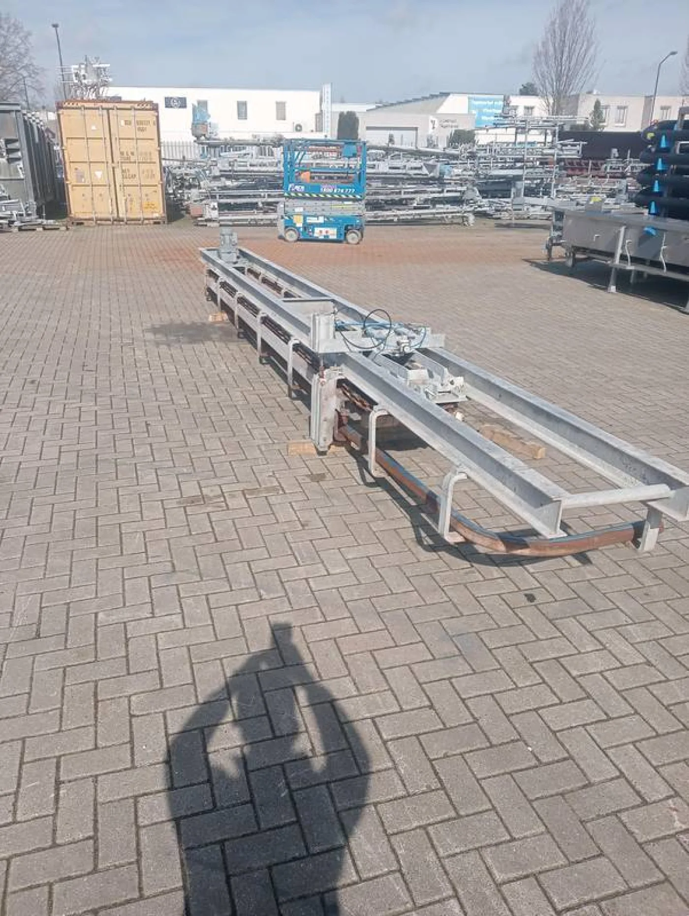 Slaughtering conveyor with dropper - 2