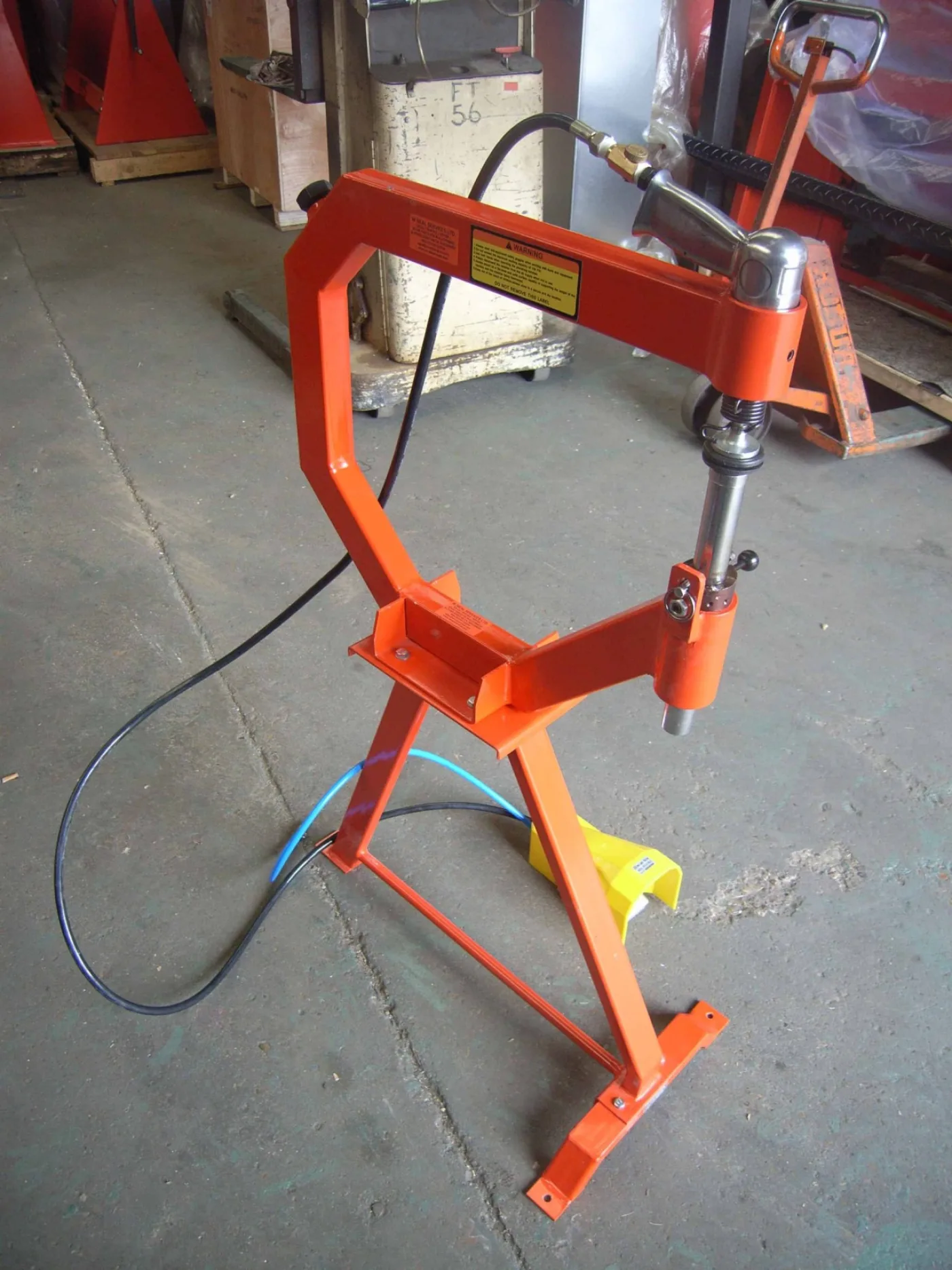 WNS Pneumatic Planishing Hammer 498mm - WNS - W. Neal Services Ltd - 3