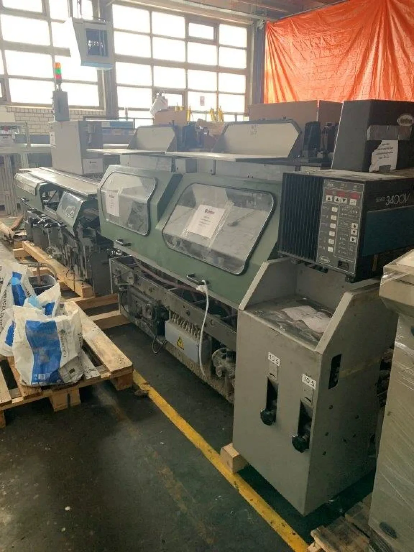 Muller Martini 3648 endsheet glueing machine - 2