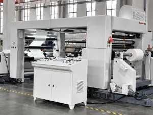 Roll slitting and rewinding machine