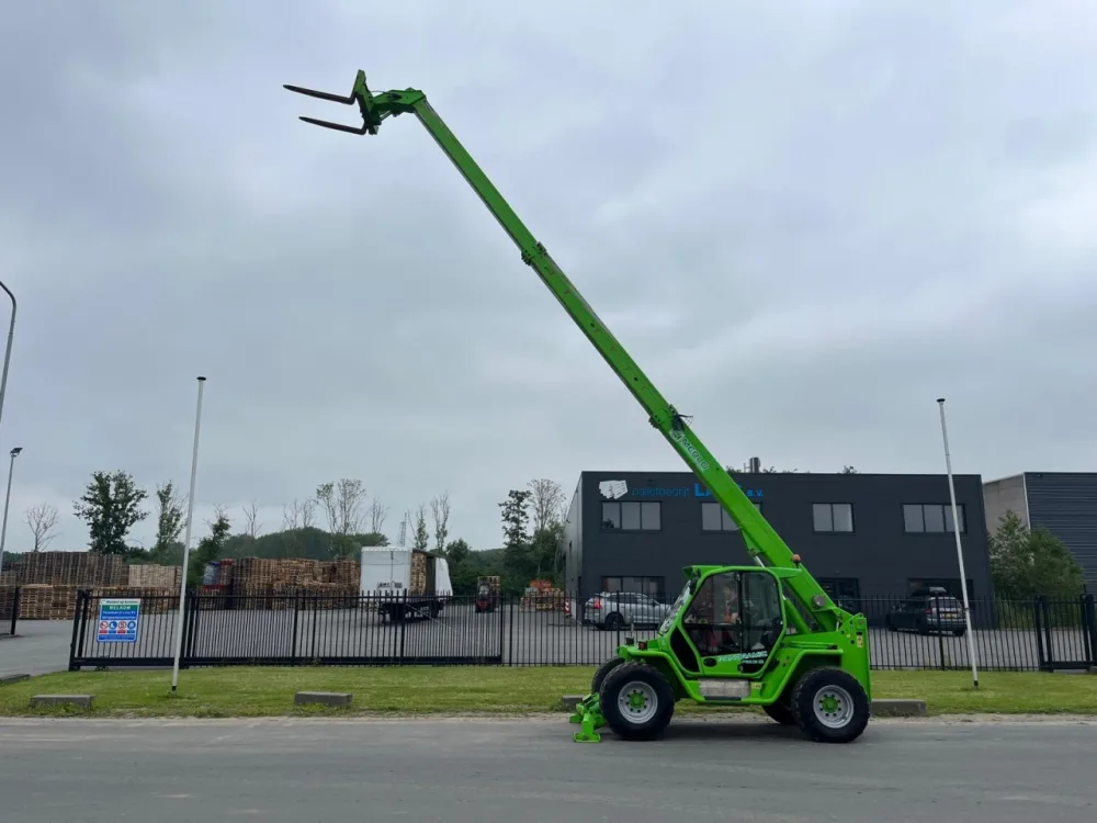 Merlo P38.13EE Panoramic