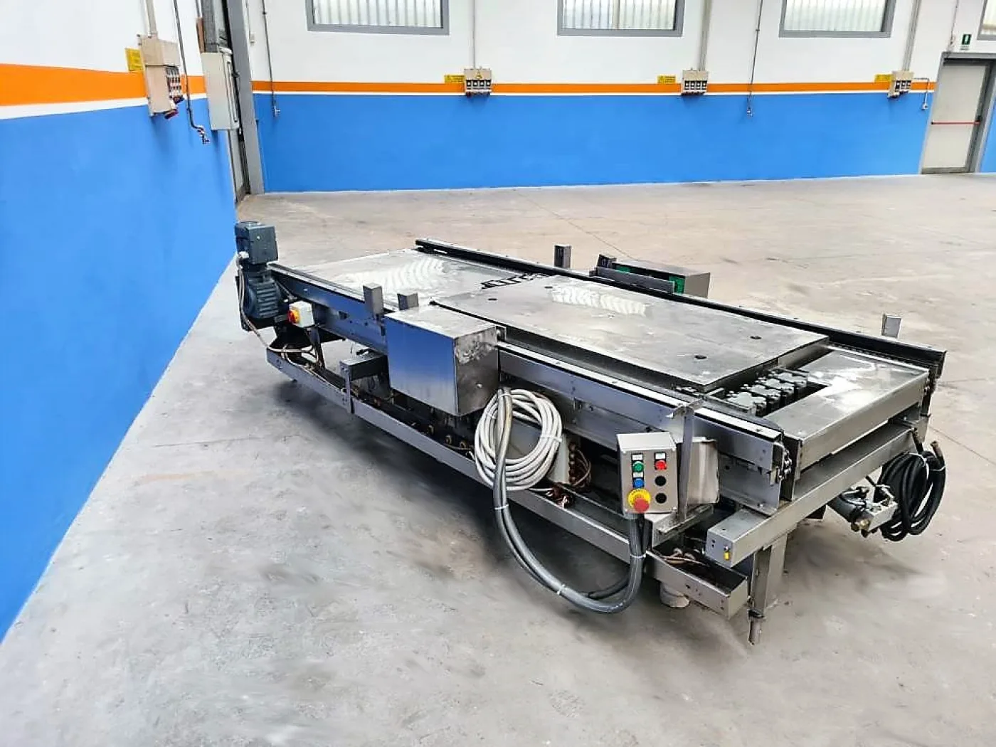 PIATTAFORMA ELEVATORE CARRELLI - 5
