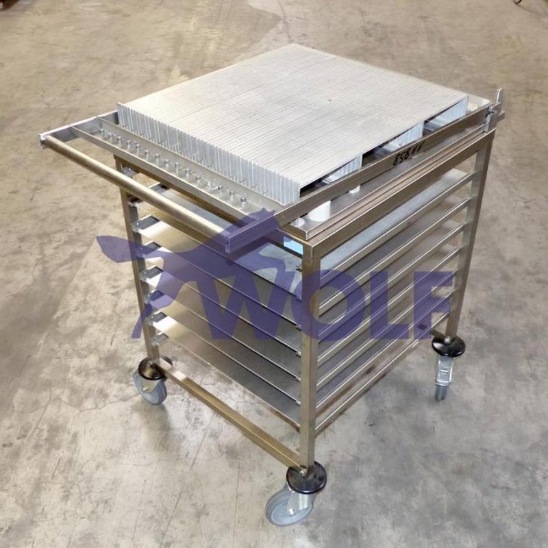 Drahtschneider KERN & Co. - ca. 51,5 x 55,5 cm mit fahrbarem Wagen.