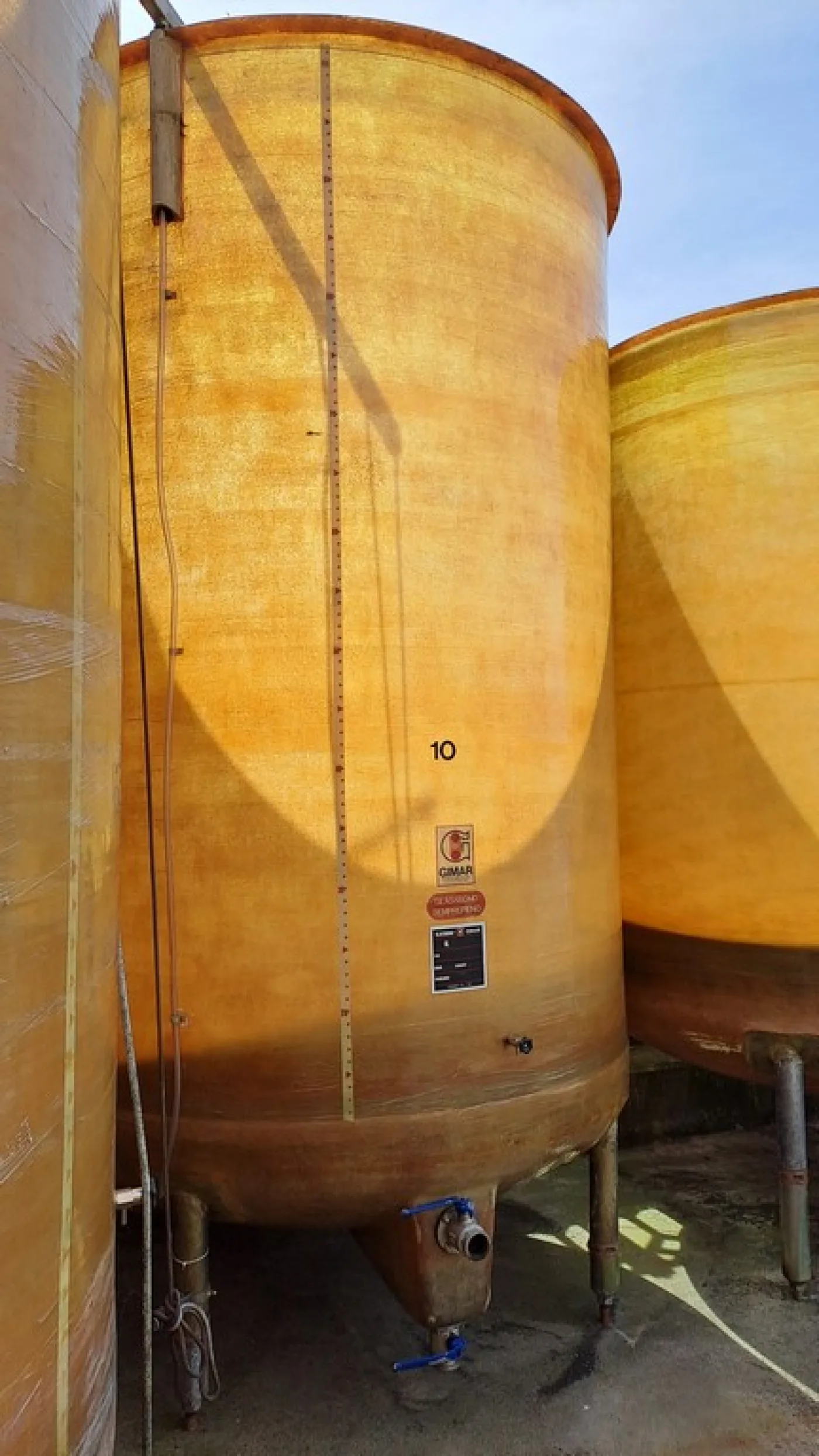FIBERGLASS TANK , VARIABLE CAPACITY TANK GIMAR, CAPACITY HL 100 ABOUT, ROUNDED BOTTOM, SECOND-HAND EQUIPMENT - 3