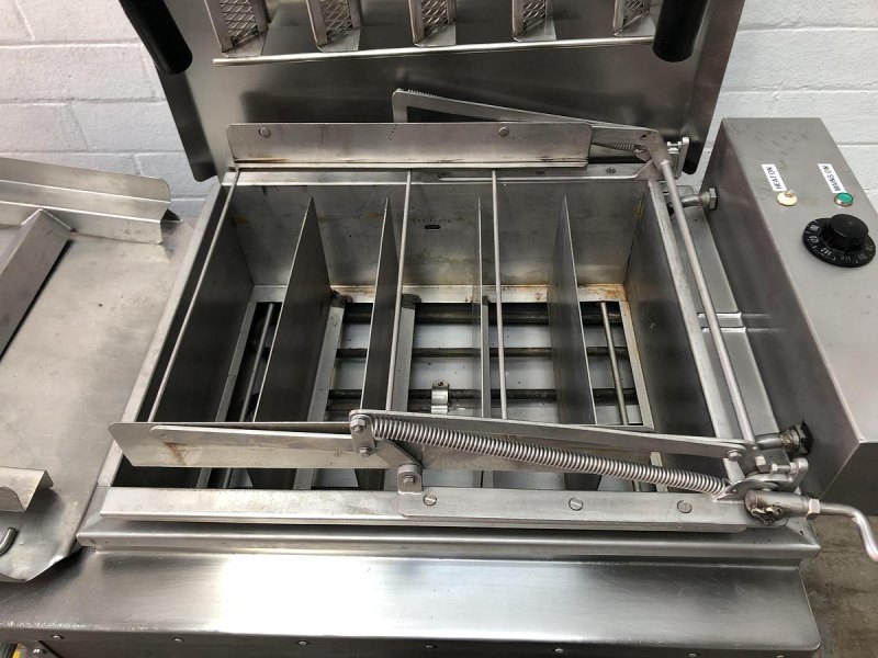DCA 500 Half Tray Float Fryer - 18" x 15" Trays With Under Prover