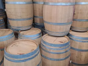 BARRELS CAPACITY LITERS 225/228 OF SECOND-USE USED FOR RED WINE, SECOND-HAND EQUIPMENT