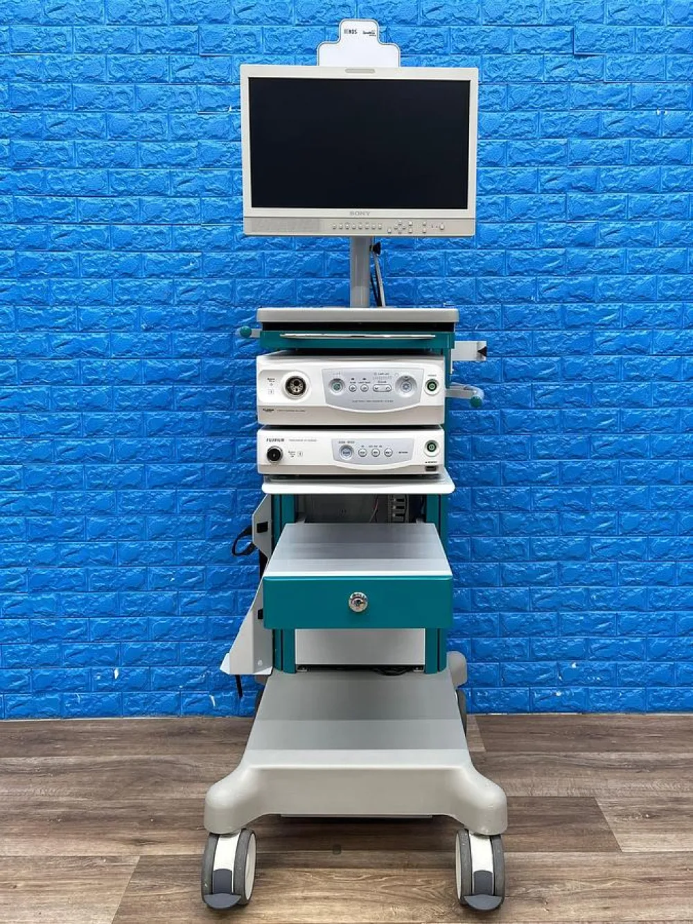 Fujinon VP-3500HD System with XL-4450 Light source Endoscopy System