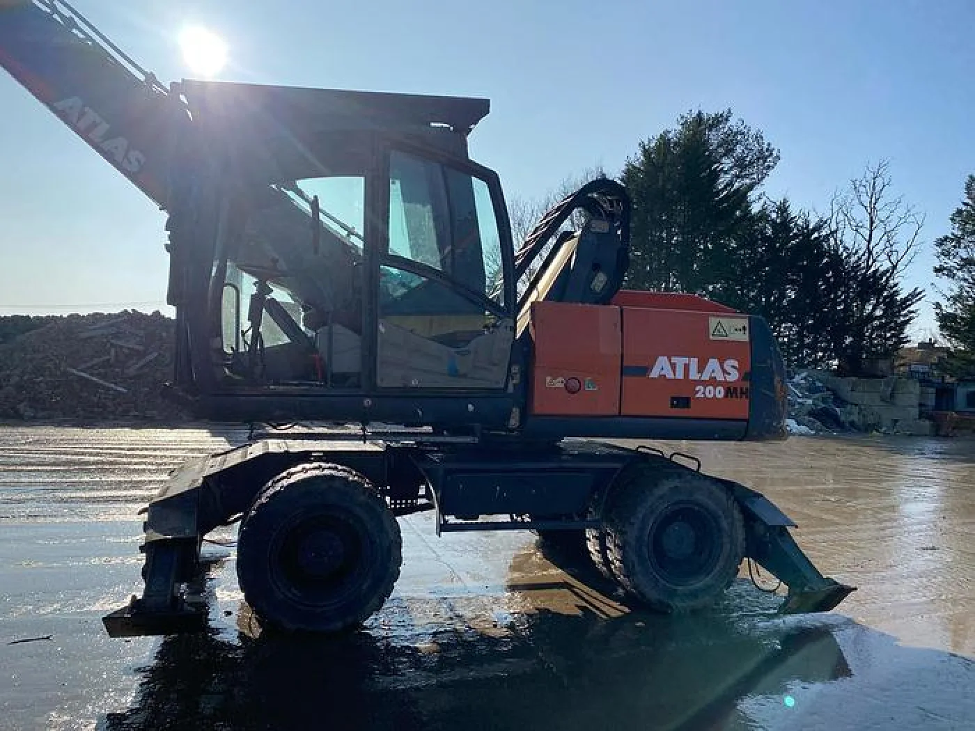 2011 Atlas 200 MH Material Handler - 2