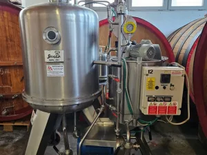 STAINLESS STEEL SFOGGIA KIESELGUR FILTER, 5 MQ OF FILTERING SURFACE, WITH HORIZONTAL SHEETS AND CENTRIFUGAL DISCHARGE, SECOND HAND MACHINE