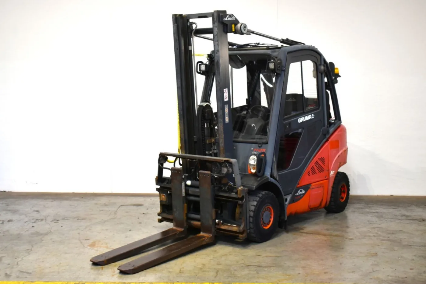Frontstapler Linde H 25 T EVO 392-02 (2018) - 1