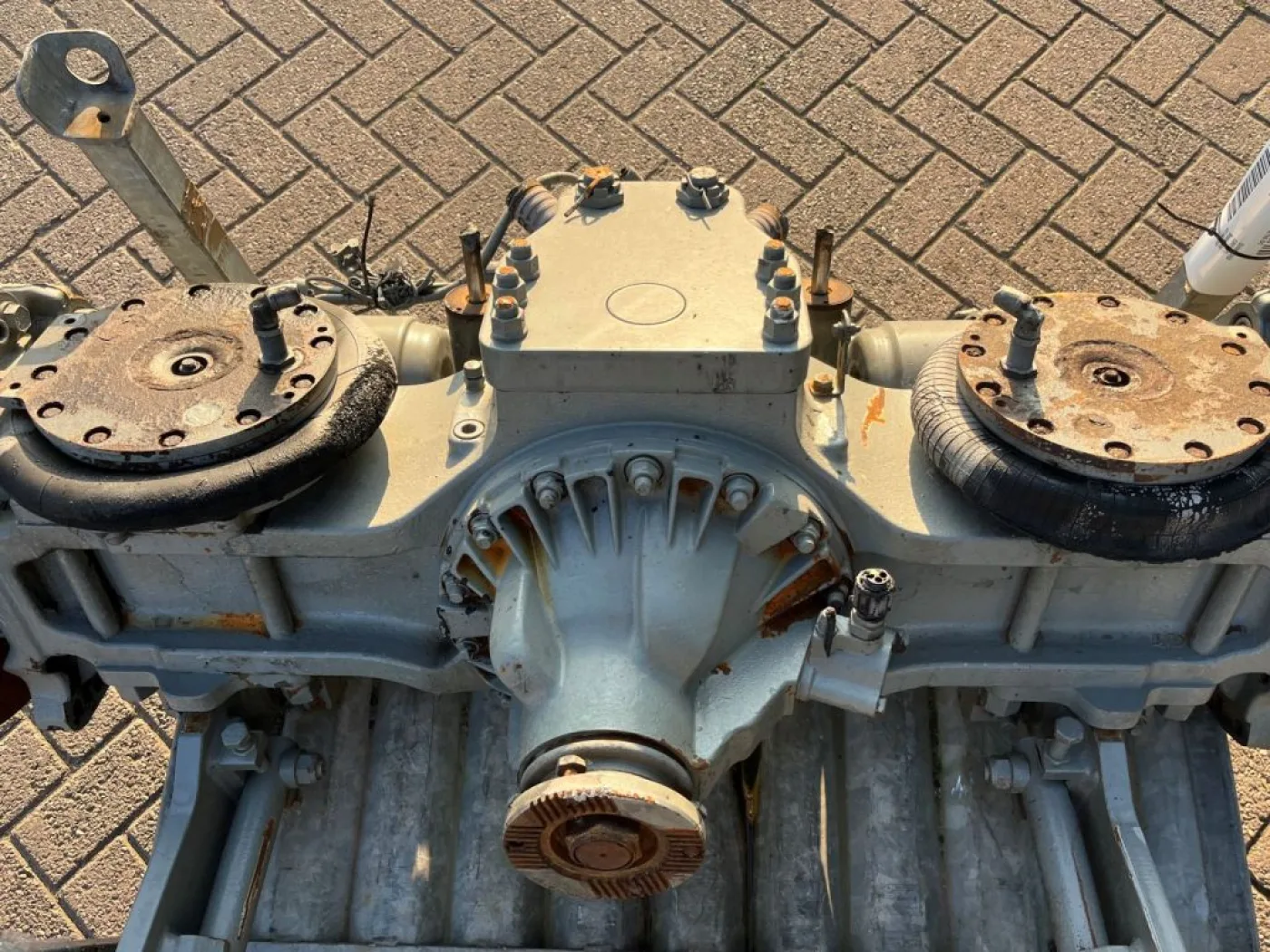 Terberg YT222 Rear axle - 7