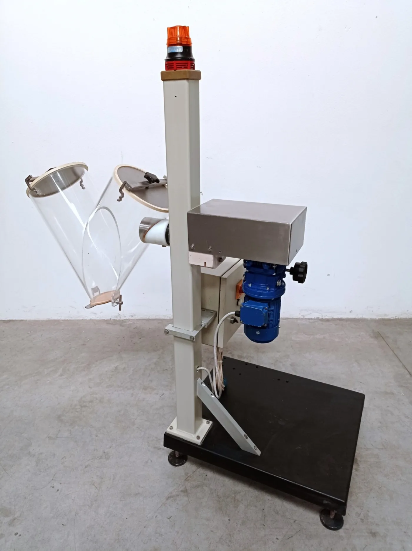 MESCOLATORE A ‘V’ – Mod. 30 LT - 5
