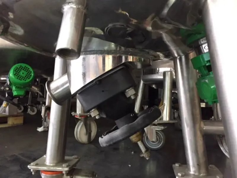 USED 316L STAINLESS STEEL TANK 90 LITERS