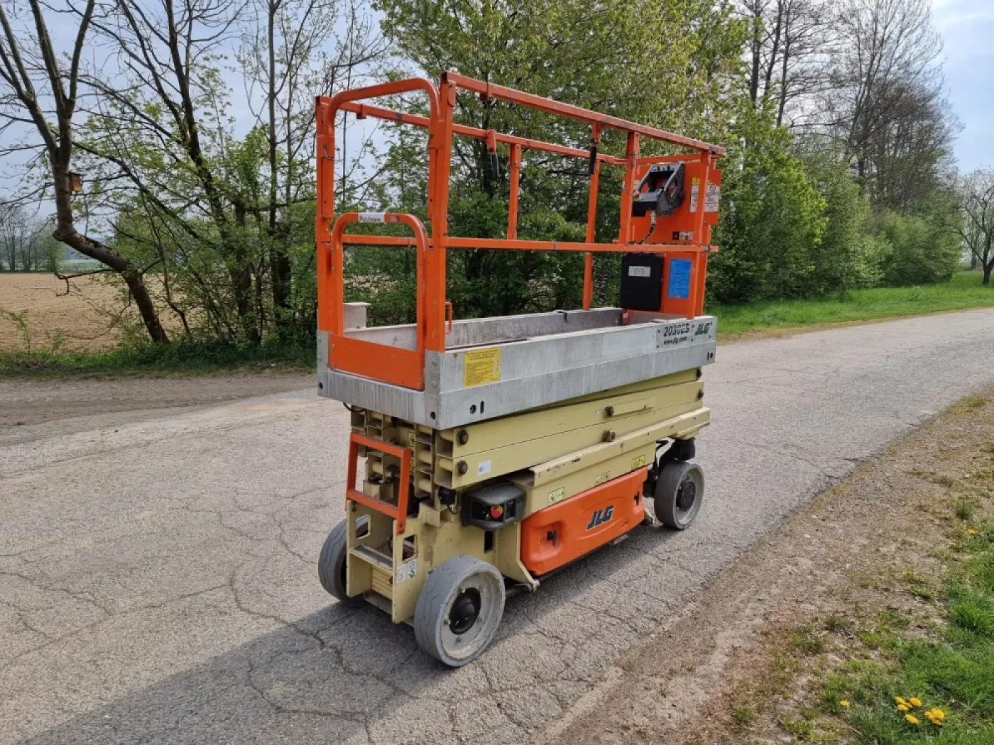 JLG - 2030 ES - 7
