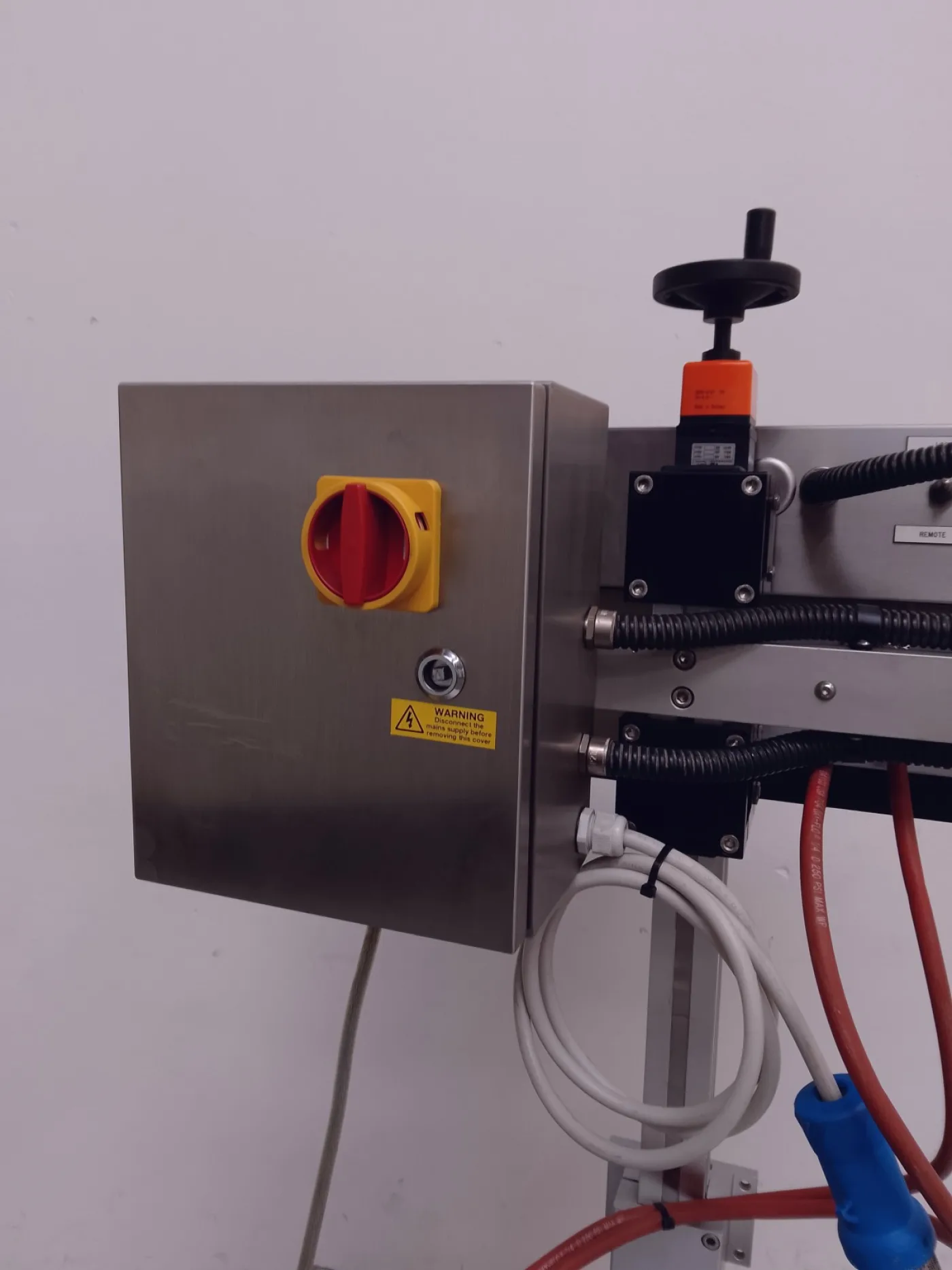 TERMOSALDATRICE SIGILLATRICE AD INDUZIONE – ENERCON – MOD. WRU 3/3 - 8