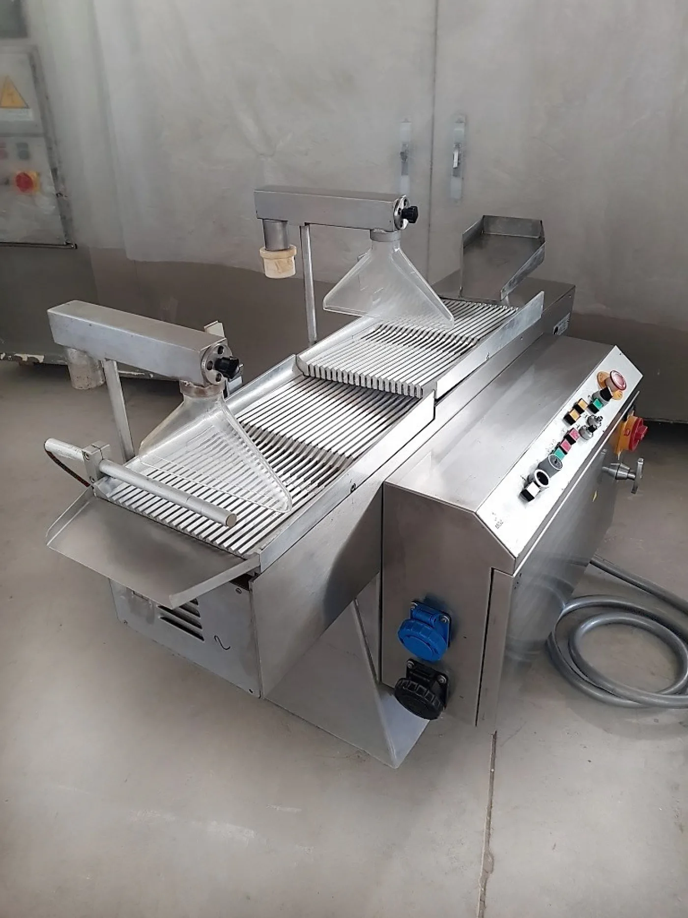 SELEZIONATRICE DI CAPSULE – MG2 - 5