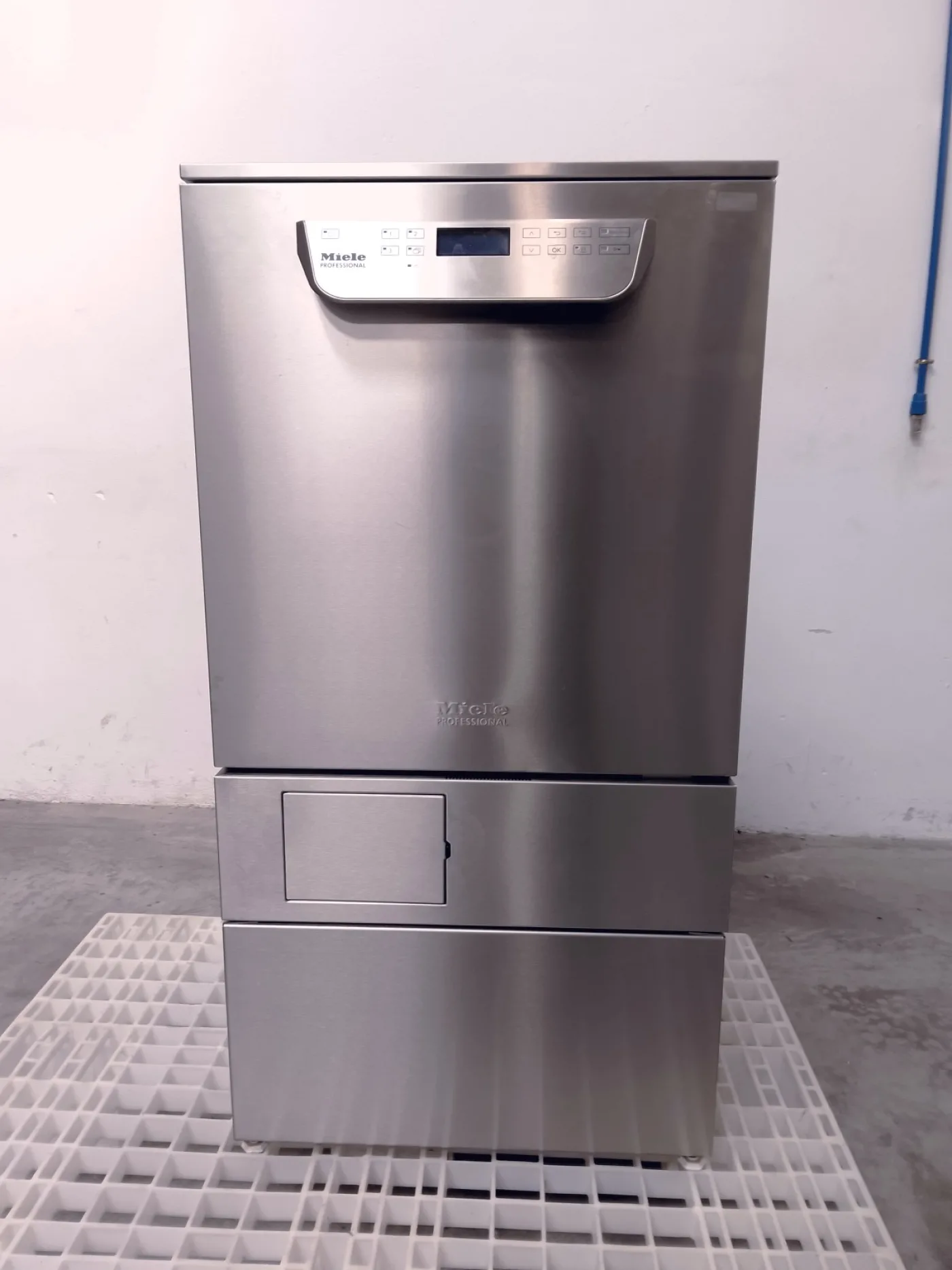 LAVASTRUMENTI/LAVAVETRERIE – MIELE – MOD. PG 8593 - 6
