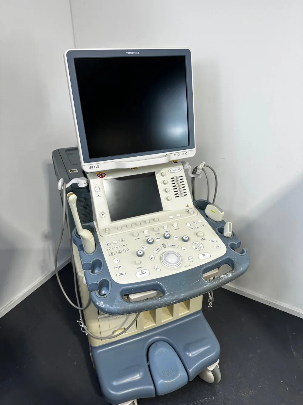 Toshiba Aplio XG Ultraschallfarbdoppler 2009