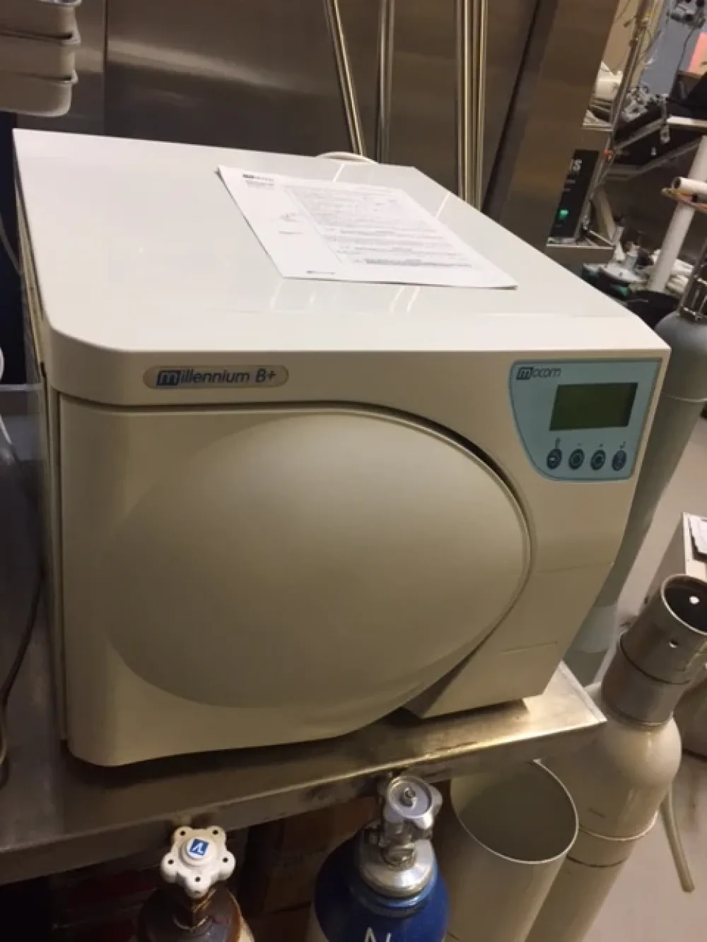 MOCOM Millenium B Plus Sterilisator (Dampf)