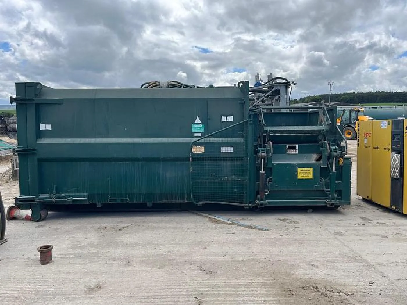 2012 Thetford International Fully Enclosed Compactor - 2