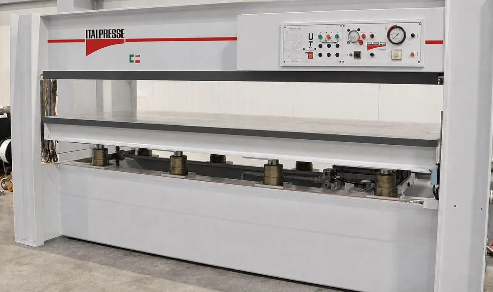 pressa a caldo ITALPRESSE UT8 3000 mm