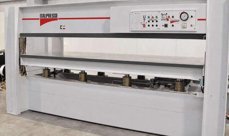 pressa a caldo ITALPRESSE UT8 3000 mm