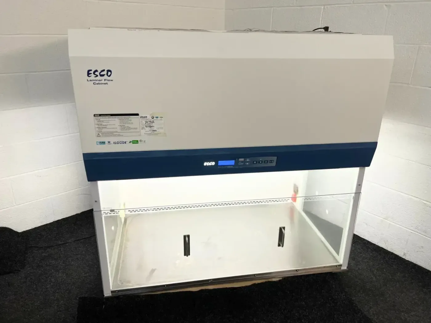 Esco Airstream Gen 3 Laminar Flow Cabinet - 1