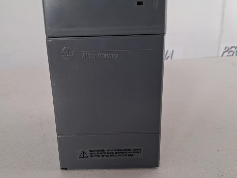 Allen-Bradley SLC 500 Power Supply 1746-P2