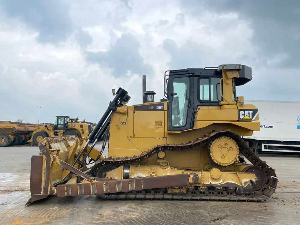 Caterpillar D6T LGP
